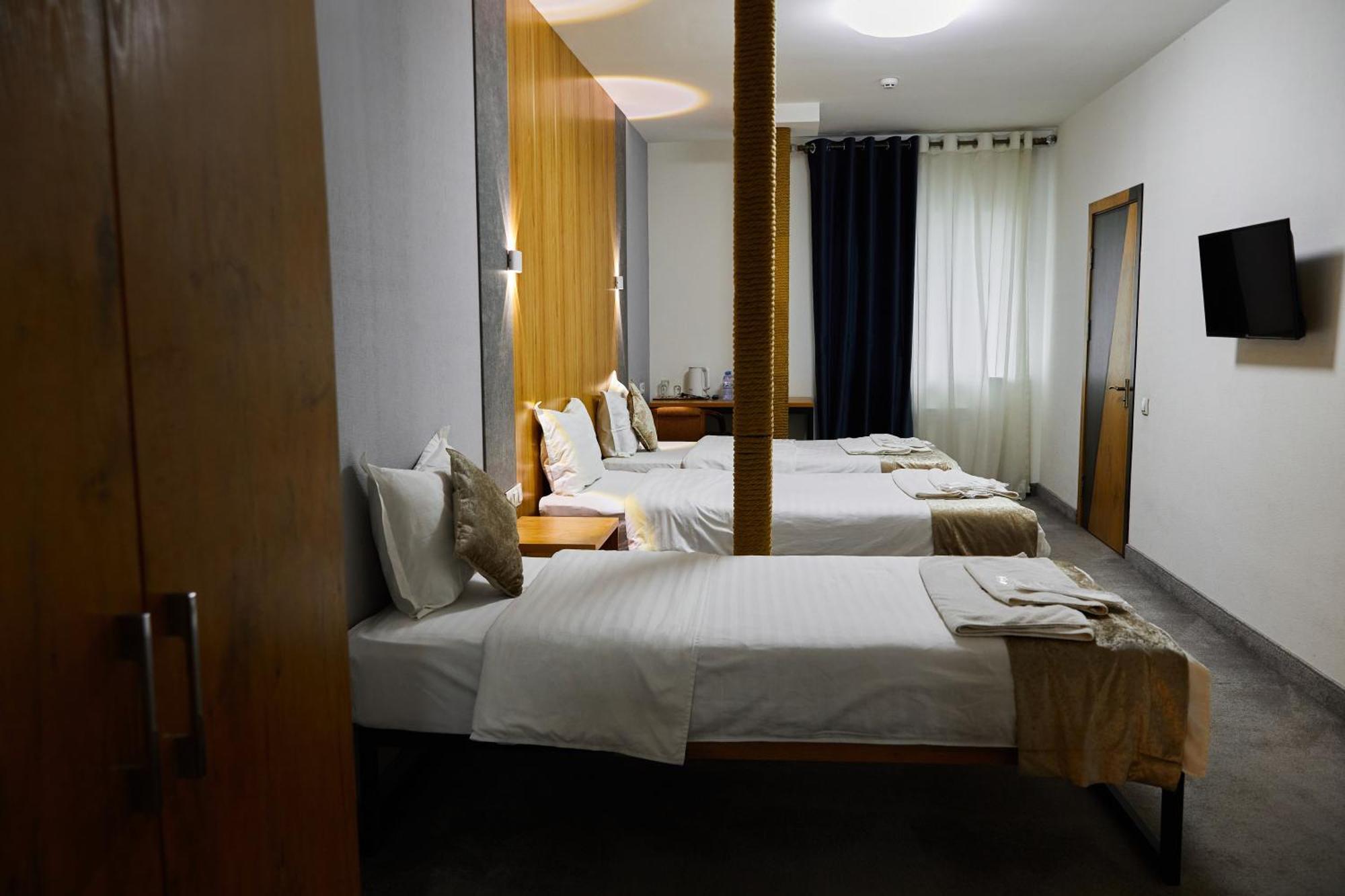 Art Plaza Hotel Tasjkent Exteriör bild
