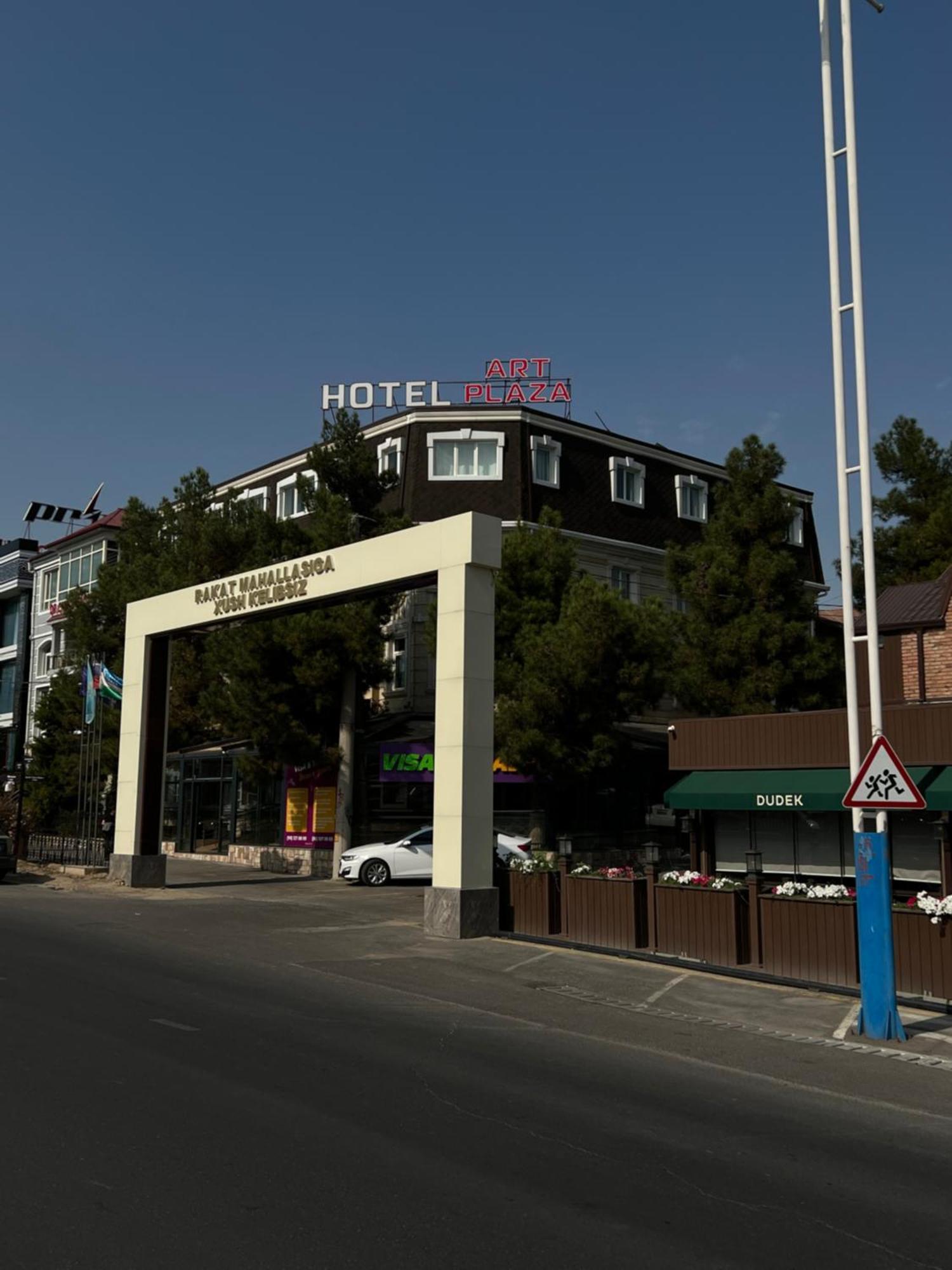 Art Plaza Hotel Tasjkent Exteriör bild
